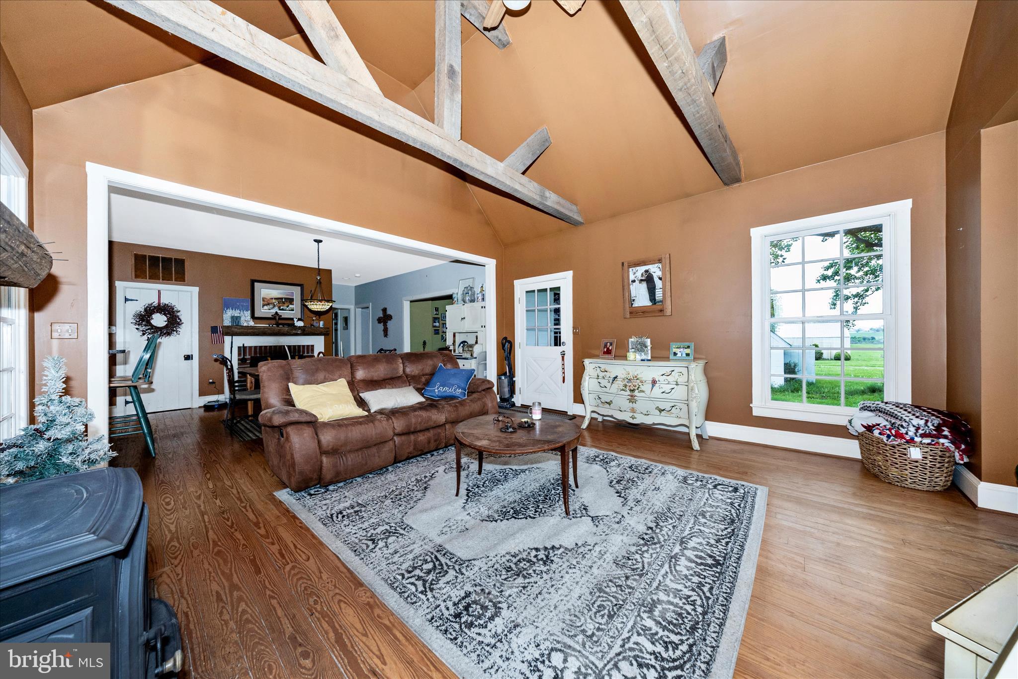 5840 Catholic Church Road Jefferson, MD 21755 - Photo 23 of 56 Warm and inviting