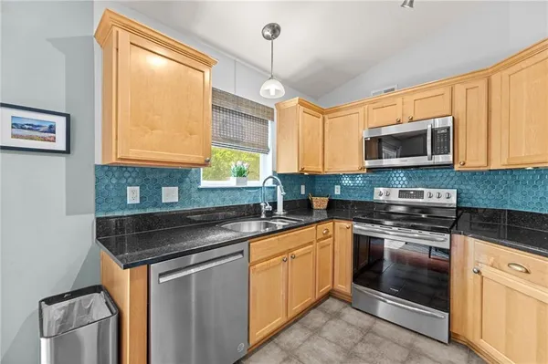 $270,000 | 1921 Northwest 82nd Street, Kansas City, MO 64151
