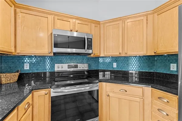 $270,000 | 1921 Northwest 82nd Street, Kansas City, MO 64151