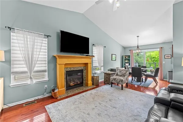 $270,000 | 1921 Northwest 82nd Street, Kansas City, MO 64151