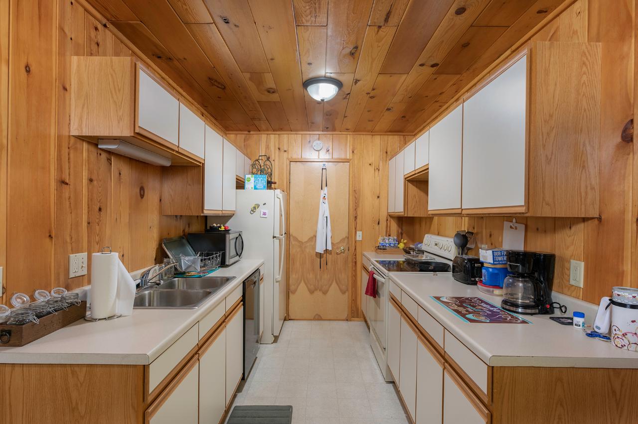 637 Spruce Hollow Road Eagle River, WI 54521 - Photo 4 of 29 Gallery Image 4