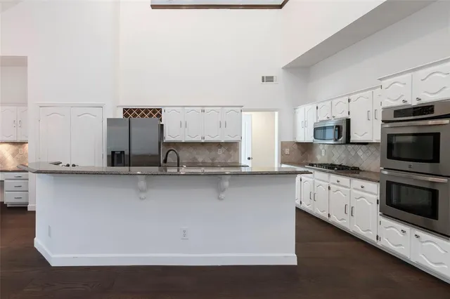 $3,500 | 7100 Oakbrook Drive, Plano, TX 75025