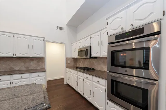 $3,500 | 7100 Oakbrook Drive, Plano, TX 75025