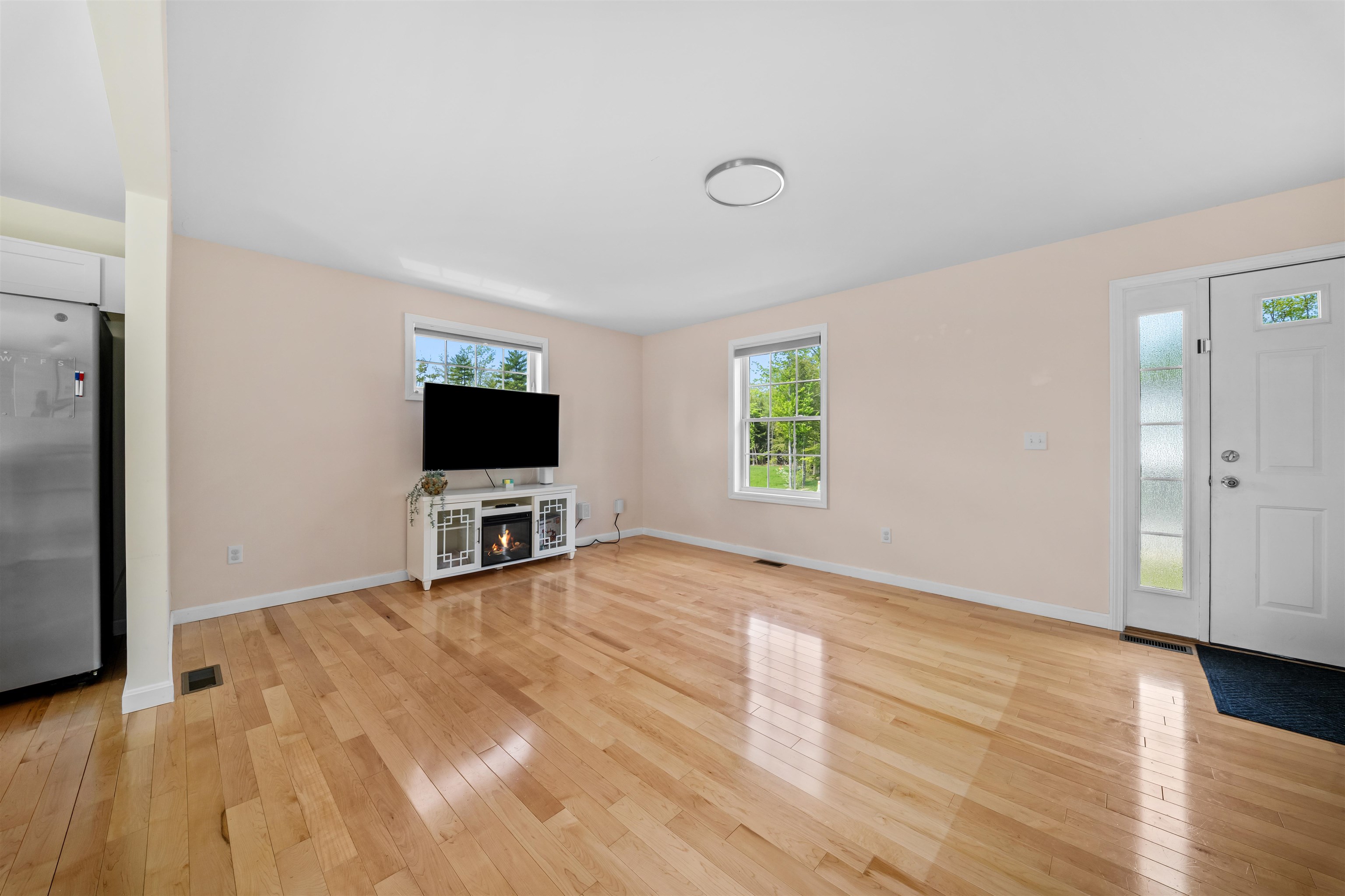 30 Ida Circle Rochester, NH 03868 - Photo 8 of 47