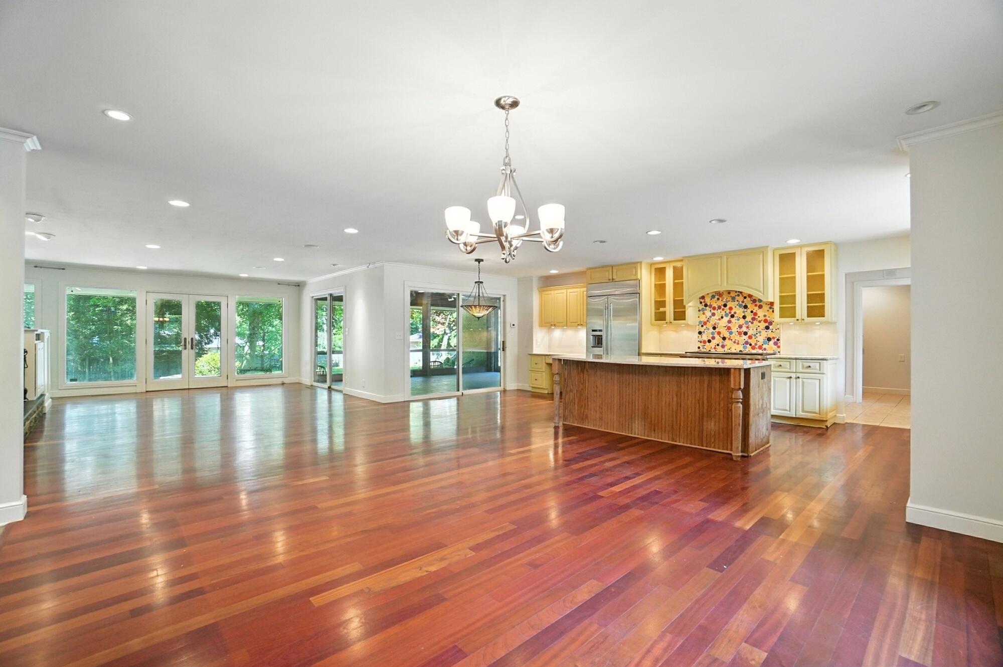 3885 Woodbridge Road Columbus, OH 43220 - Photo 43 of 158 041