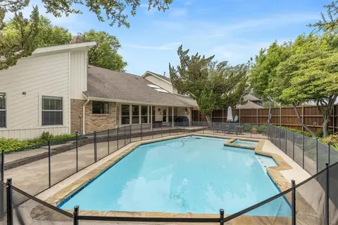 $990,000 | 17215 Graystone Drive, Dallas, TX 75248