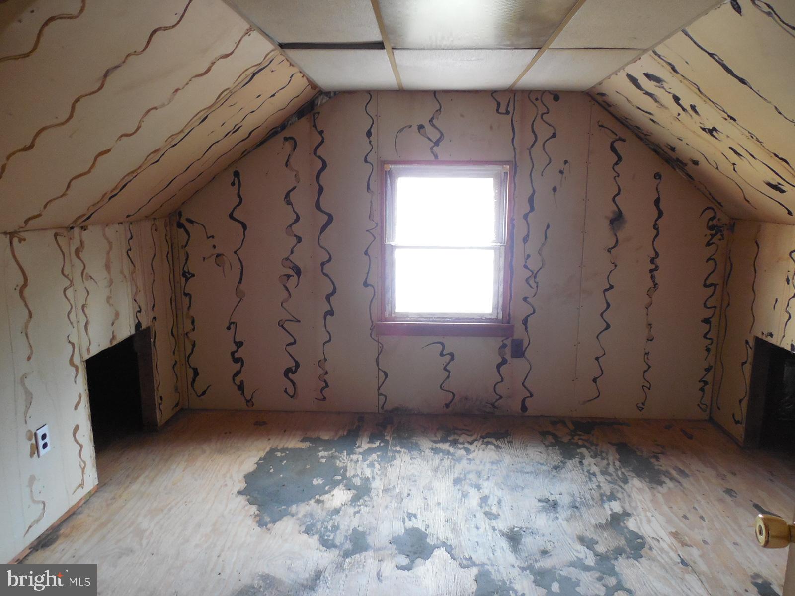 27 Allegretto Road New Castle, DE 19720 - Photo 16 of 23 a view of a room with window