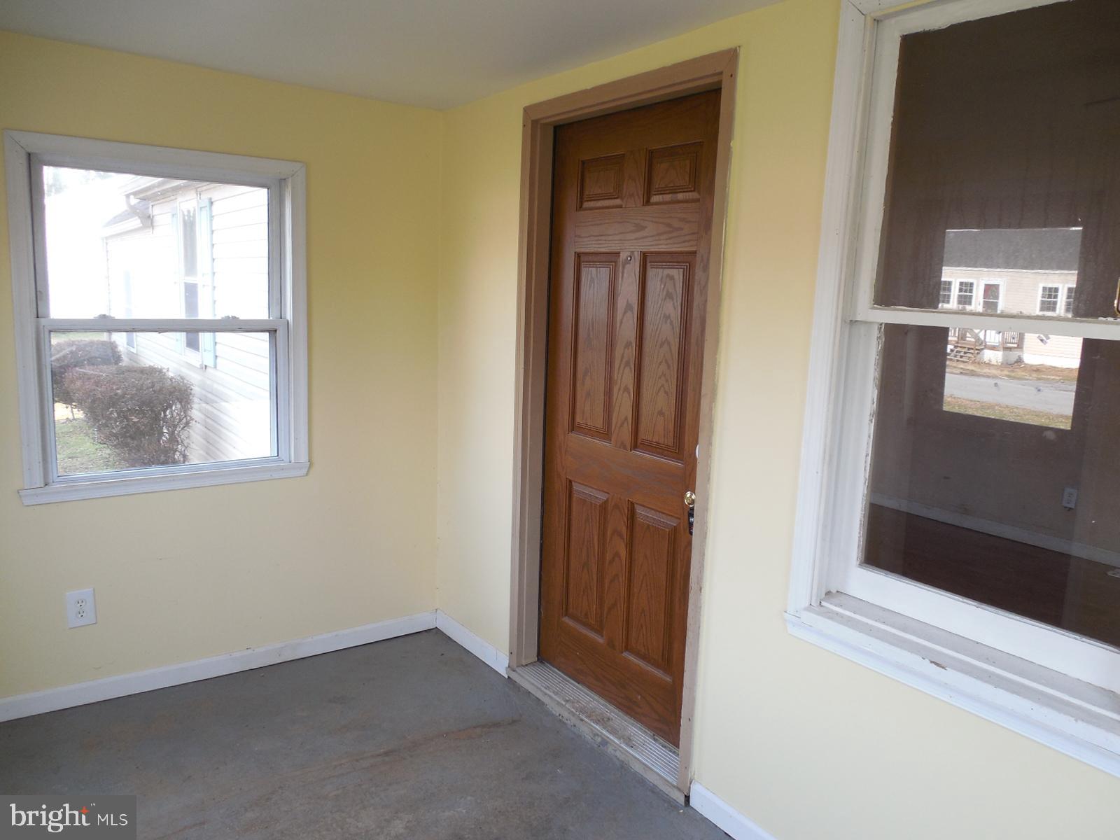 27 Allegretto Road New Castle, DE 19720 - Photo 23 of 23 an empty room with windows