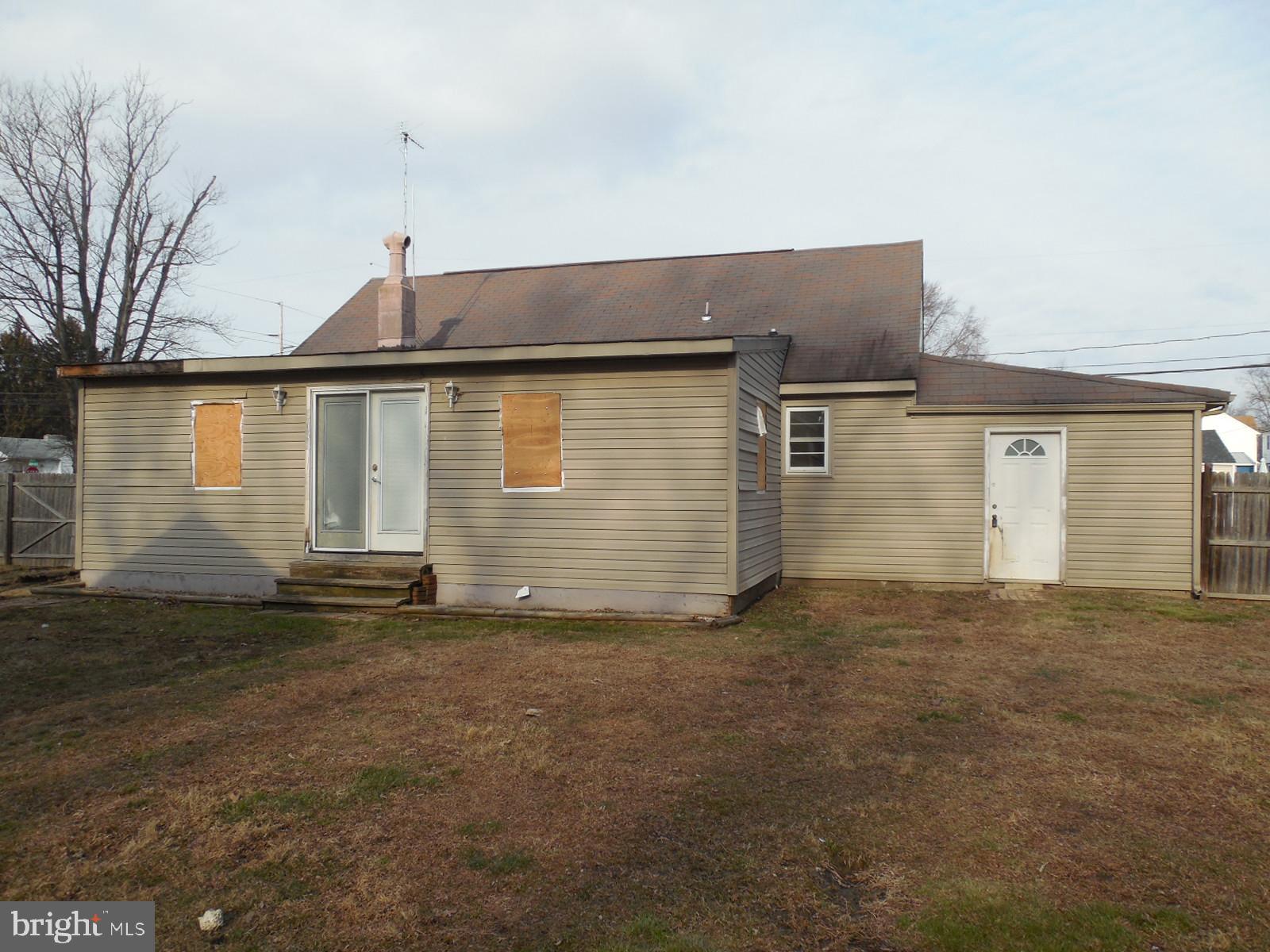 27 Allegretto Road New Castle, DE 19720 - Photo 6 of 23 a front view of a house with a yard