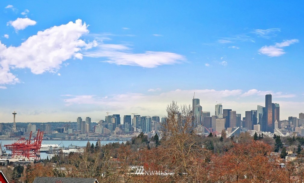 2960 Southwest Raymond Street, Unit 304 Seattle, WA 98126 - Photo 1 of 18 Gallery Image 1