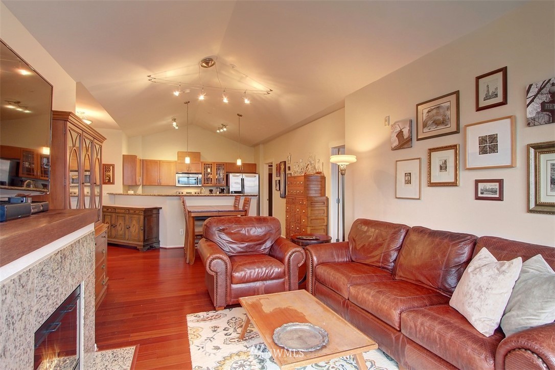 2960 Southwest Raymond Street, Unit 304 Seattle, WA 98126 - Photo 9 of 18 Gallery Image 9