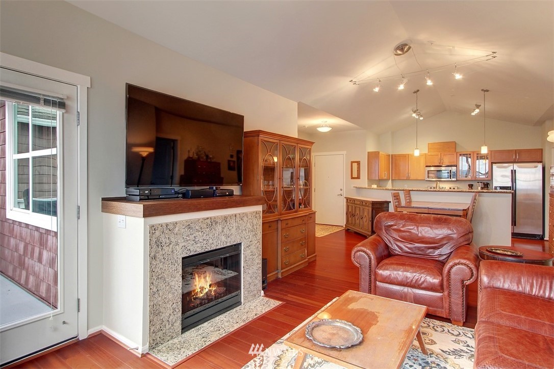 2960 Southwest Raymond Street, Unit 304 Seattle, WA 98126 - Photo 10 of 18 Gallery Image 10