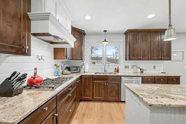 $774,950 | 2900 195th Street East, Prior Lake, MN 55372