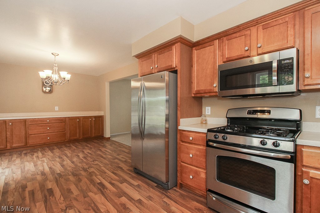 989 Millridge Road Cleveland, OH 44143 - Photo 9 of 35 Another view of the eat-in kitchen.