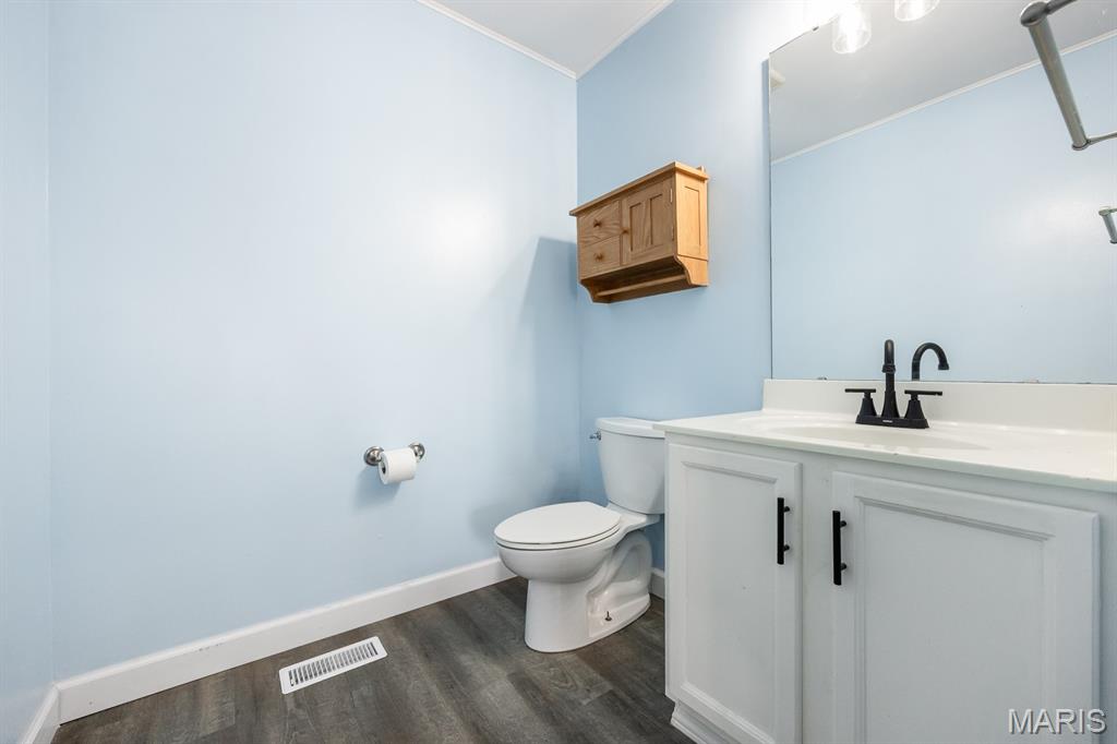 241 Brook Manor Court Belleville, IL 62221 - Photo 12 of 32