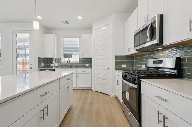 $323,390 | 19835 Emerald Bnd Way, Atascocita, TX 77346