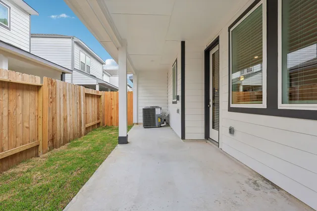 $323,390 | 19835 Emerald Bnd Way, Atascocita, TX 77346