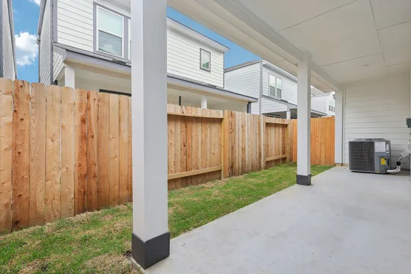 $304,390 | 19835 Emerald Bnd Way, Atascocita, TX 77346