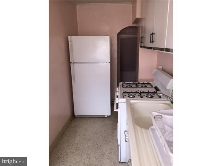 636 Copley Road Upper Darby, PA 19082 - Photo 3 of 4