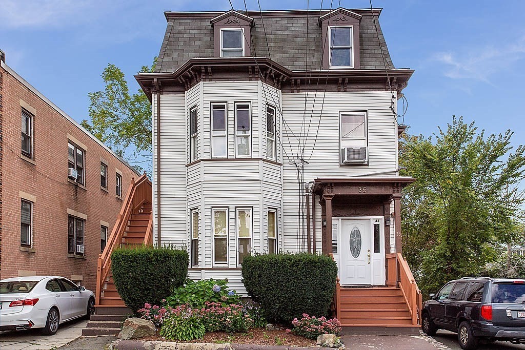 35 Maple Street, Unit 3 Waltham, MA 02453 - Photo 1 of 22 Gallery Image 1
