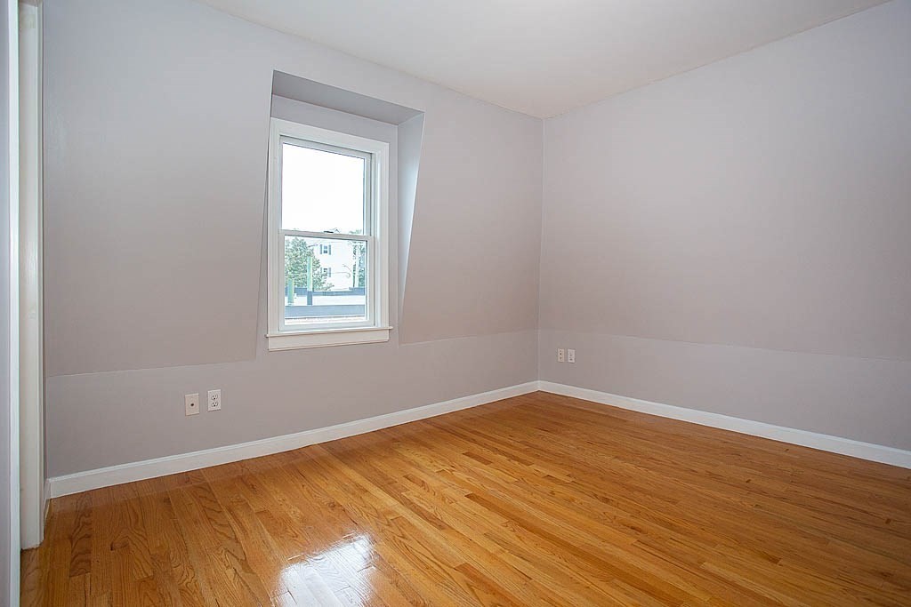 35 Maple Street, Unit 3 Waltham, MA 02453 - Photo 17 of 22 Gallery Image 17