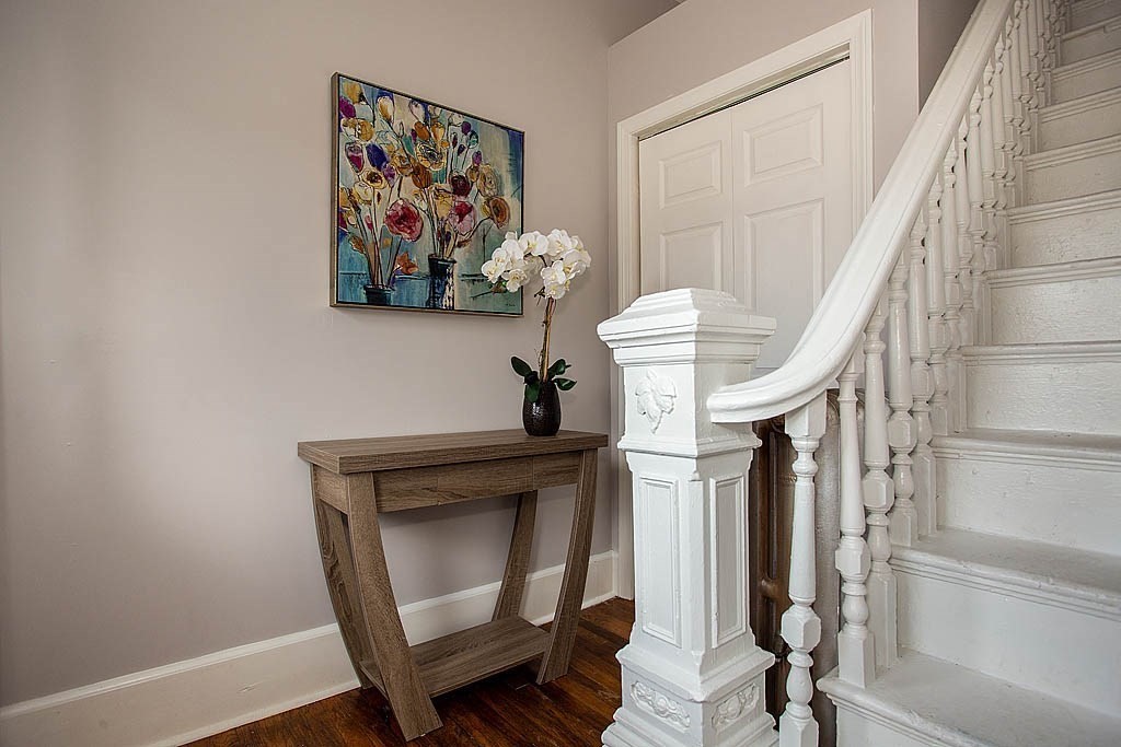 35 Maple Street, Unit 3 Waltham, MA 02453 - Photo 2 of 22 Gallery Image 2