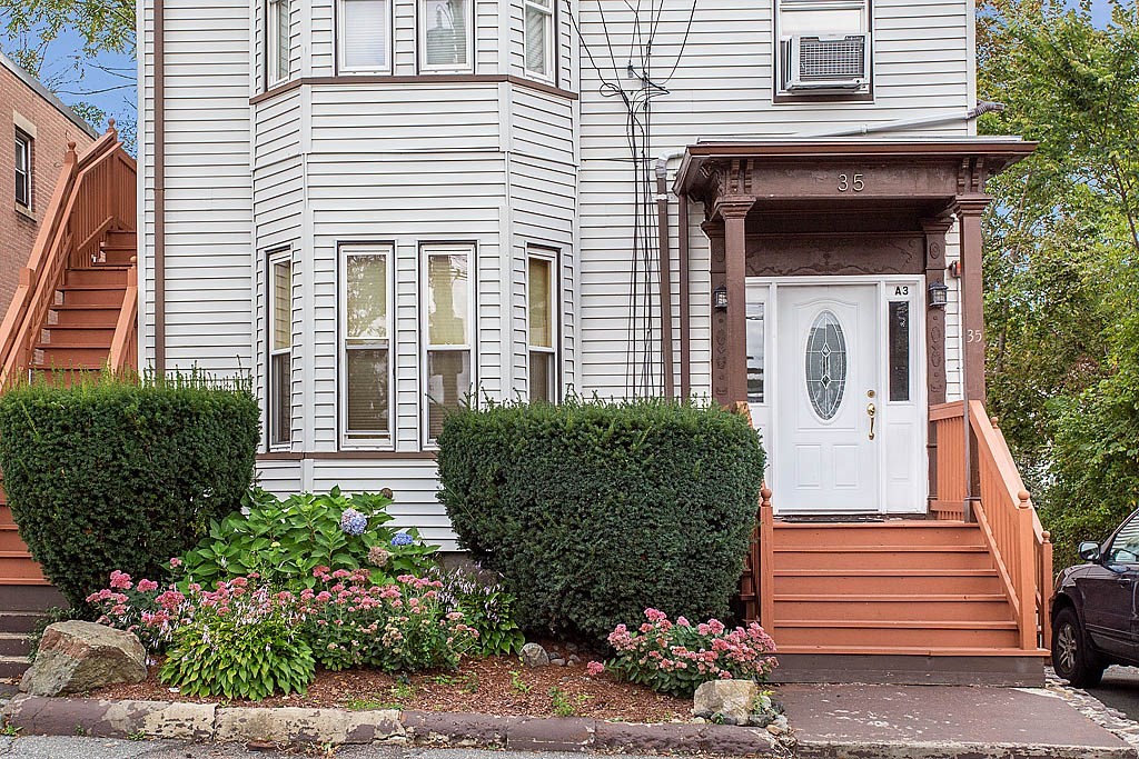 35 Maple Street, Unit 3 Waltham, MA 02453 - Photo 22 of 22 Gallery Image 22