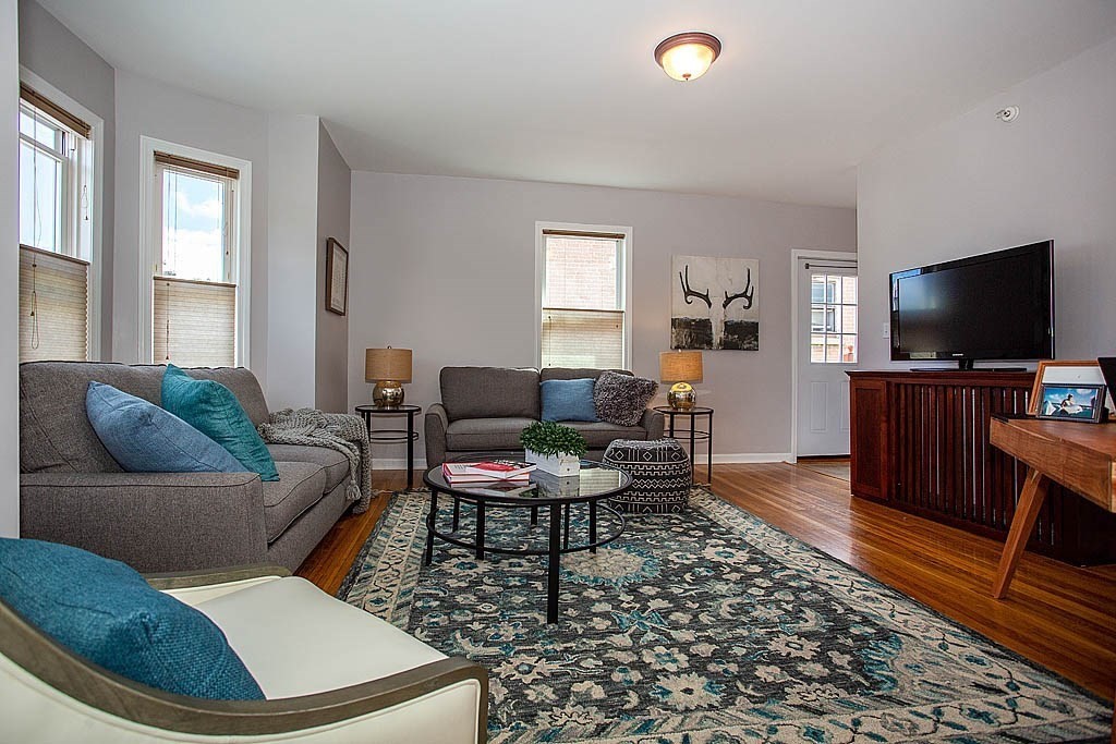 35 Maple Street, Unit 3 Waltham, MA 02453 - Photo 3 of 22 Gallery Image 3