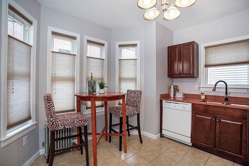 35 Maple Street, Unit 3 Waltham, MA 02453 - Photo 7 of 22 Gallery Image 7