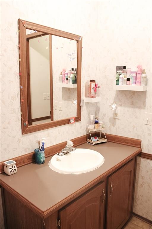 143 Lee Road Opelika, AL 36804 - Photo 20 of 61 Hall bath