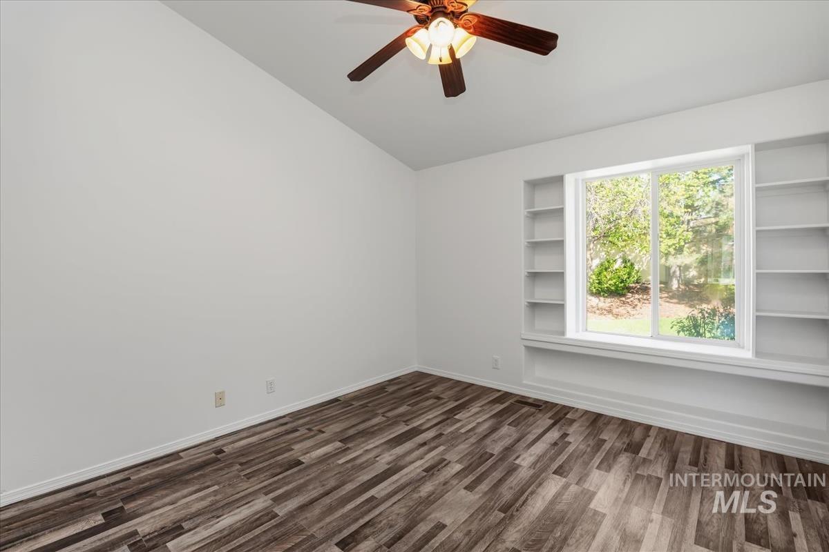 802 North Echohawk Way Eagle, ID 83616 - Photo 26 of 30 Vaulted ceiling room featuring wood-finish flooring