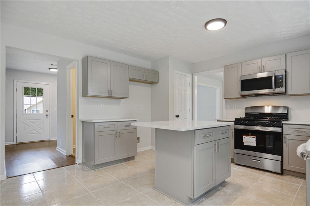 462 Ravinia Way Lawrenceville, GA 30044 - Photo 1 of 1 New Kitchen cabinets and appliances.
