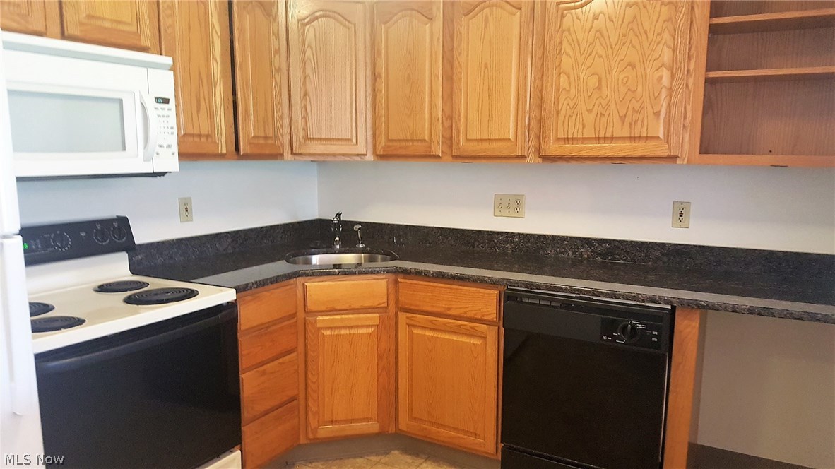 860 Overlook Ridge Drive, Unit B Cleveland, OH 44109 - Photo 26 of 30 Gallery Image 26