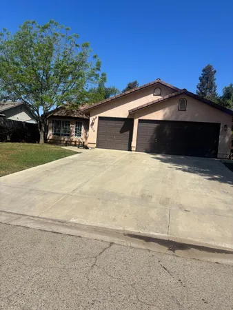 $370,000 | 3816 East Acequia Avenue, Visalia, CA 93292