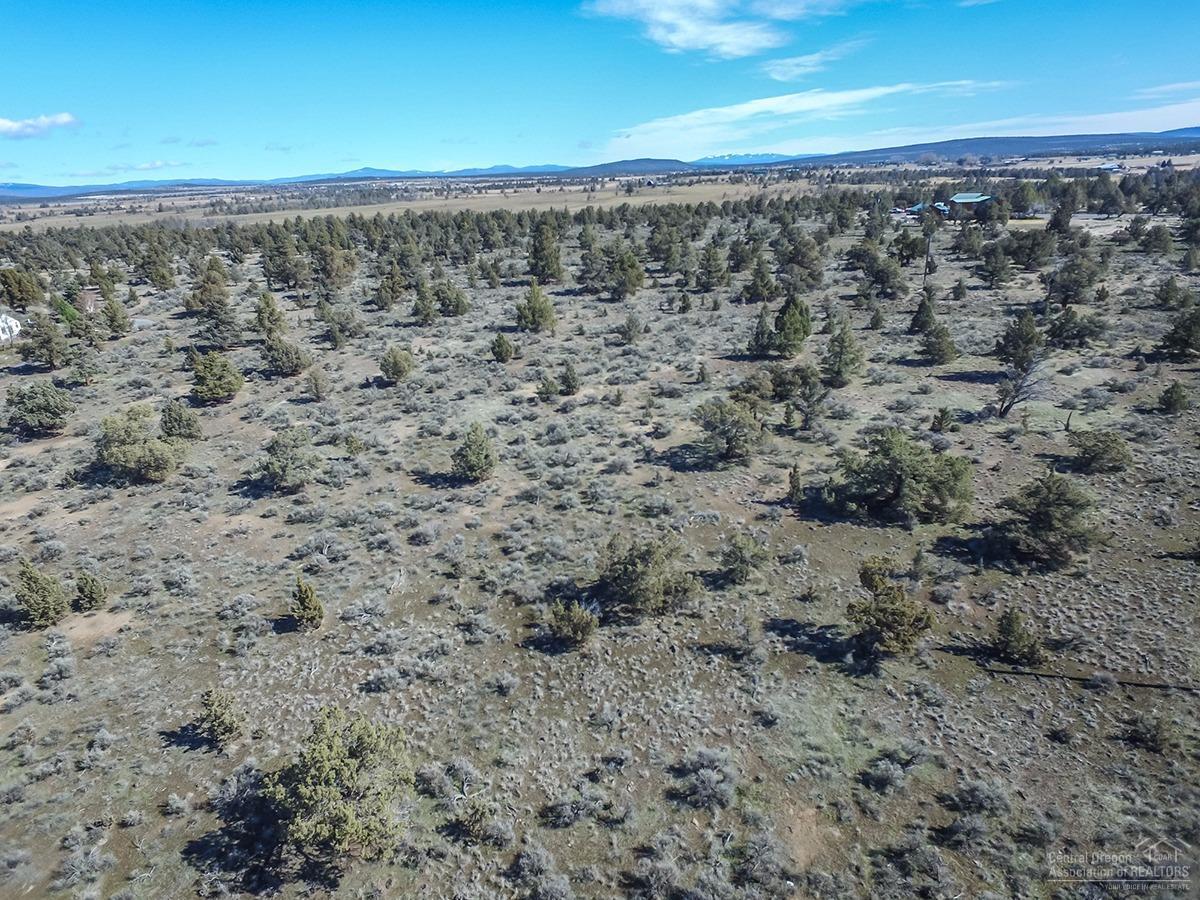 451 Southwest Bent Loop Powell Butte, OR 97753 - Photo 5 of 15 Additional Photo