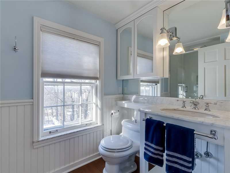 864 Osage Road Mt. Lebanon, PA 15243 - Photo 14 of 25 Master Bath/Spa.