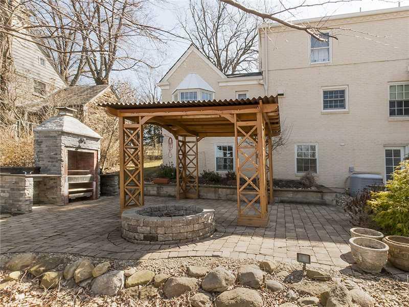 864 Osage Road Mt. Lebanon, PA 15243 - Photo 23 of 25 Exterior Back.