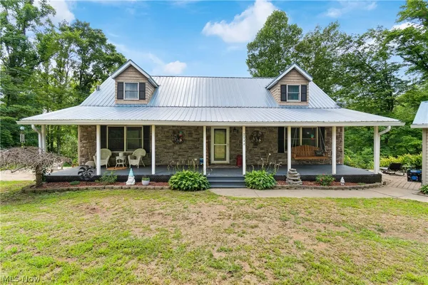 $359,900 | Undisclosed Address, Uhrichsville, OH 44683
