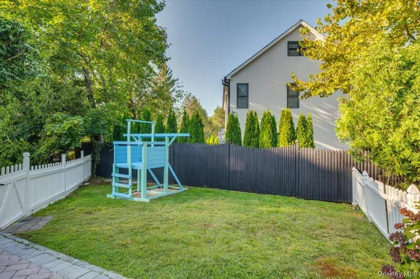 $1,850,000 | 15 Hillside Road, Bronxville, NY 10708