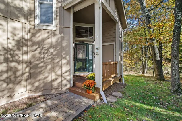 $2,700 | 484 Spruce Drive, Tannersville, PA 18372