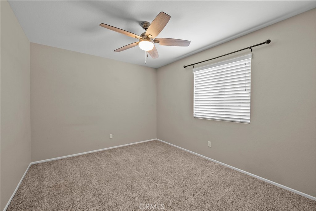 28244 Springvale Lane Castaic, CA 91384 - Photo 36 of 42