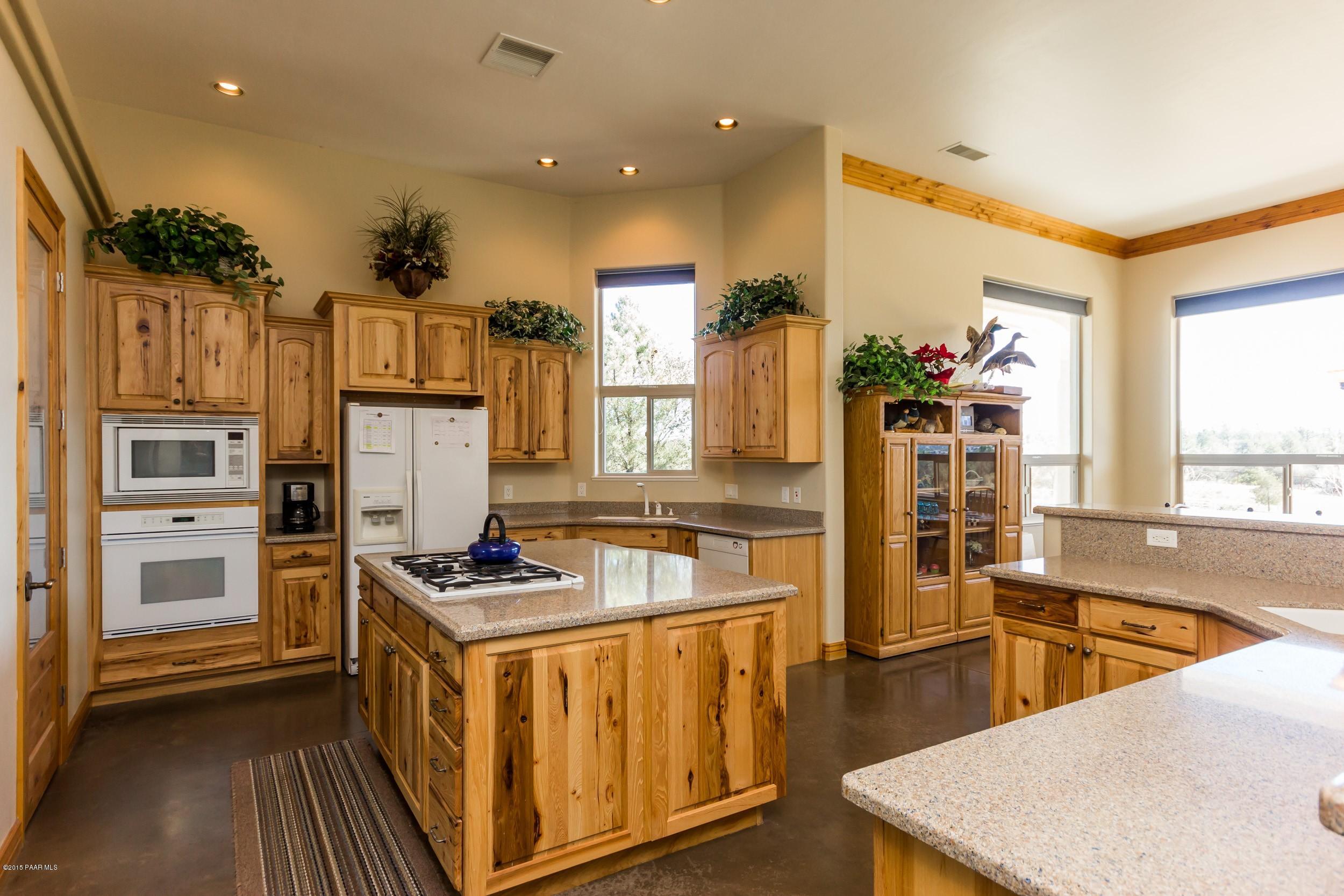 3355 Chipmunk Road Prescott, AZ 86305 - Photo 14 of 38 014_Kitchen