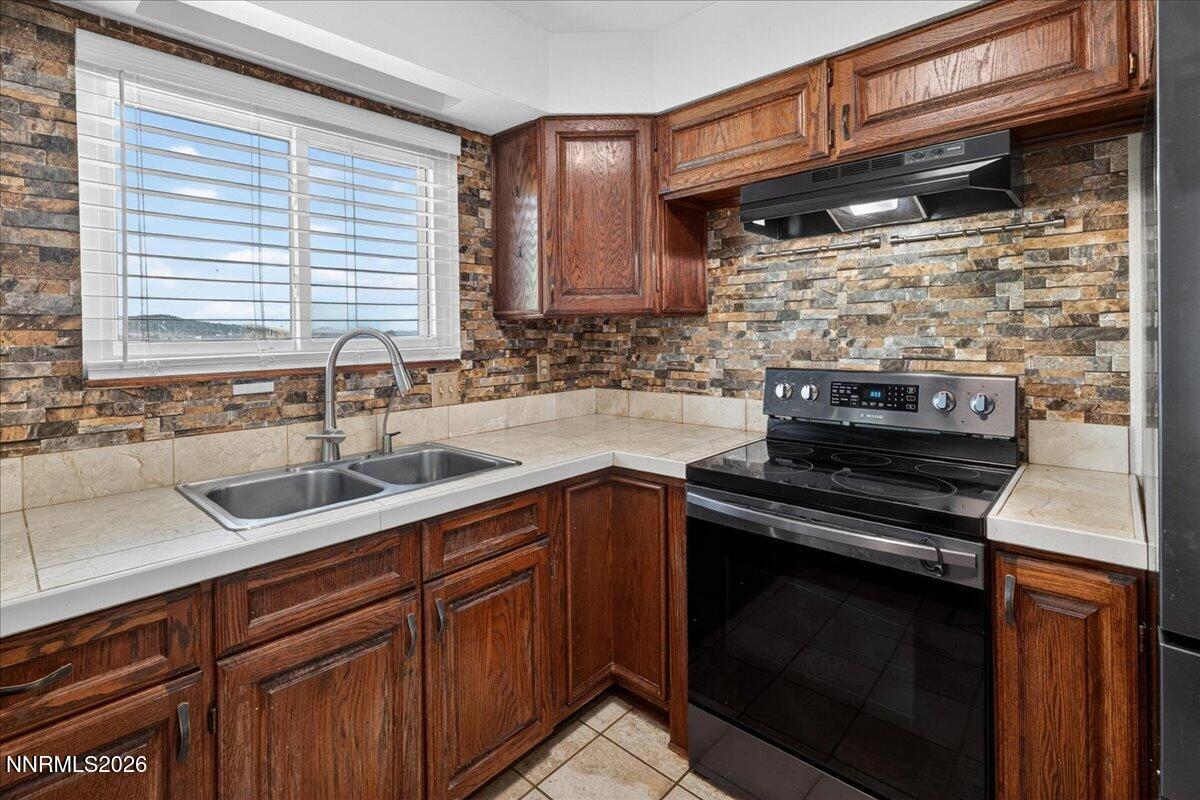 7730 Tamra Drive Reno, NV 89506 - Photo 11 of 33 15-DSC_6106