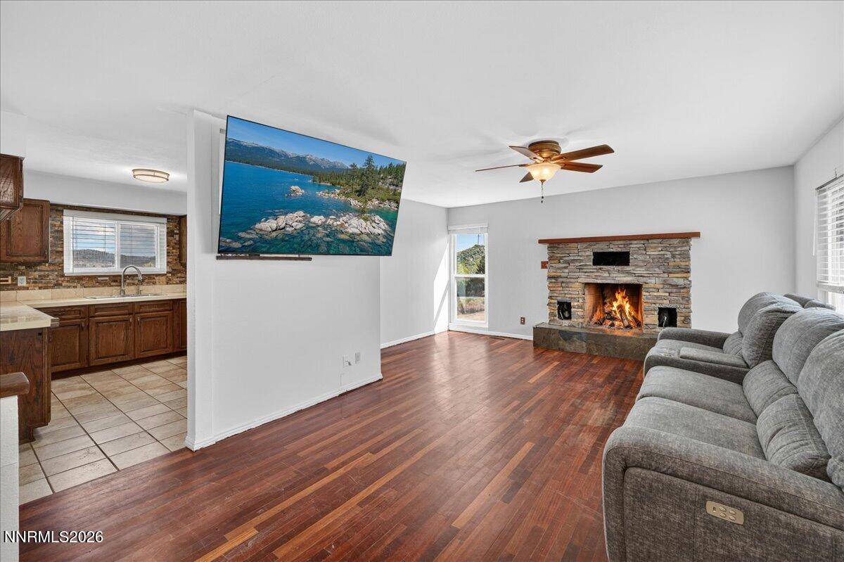 7730 Tamra Drive Reno, NV 89506 - Photo 5 of 33 09-DSC_6021