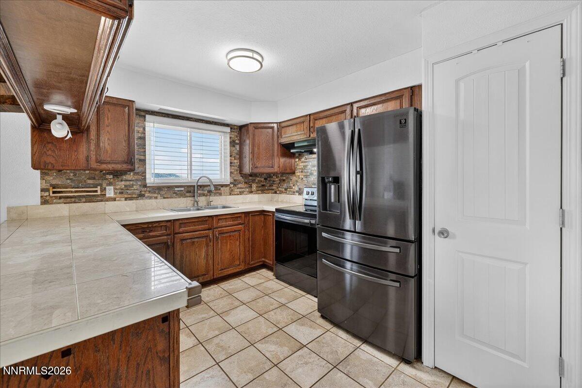 7730 Tamra Drive Reno, NV 89506 - Photo 9 of 33 13-DSC_6091