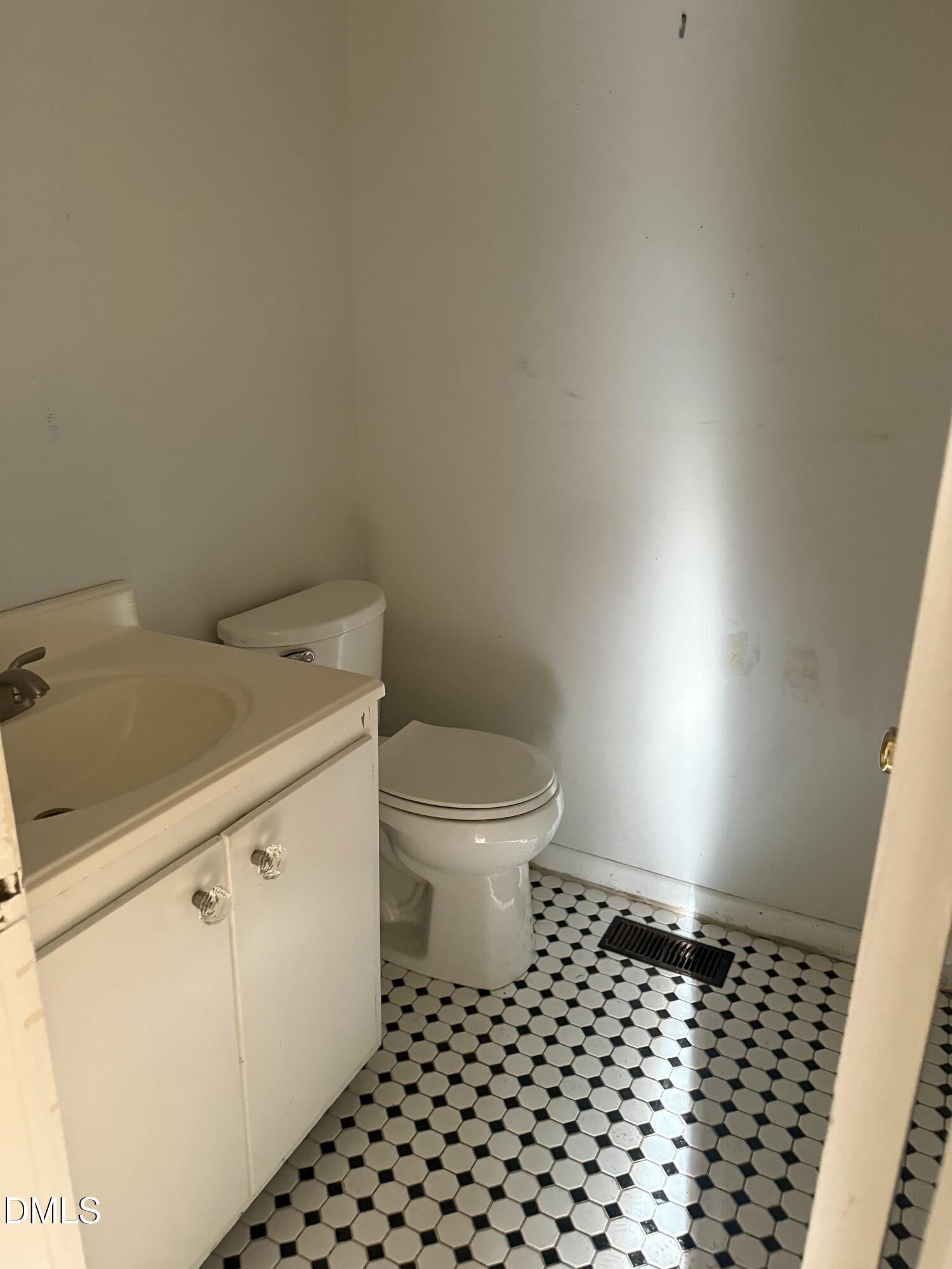 7 Custer Circle Durham, NC 27713 - Photo 19 of 19 IMG_7569