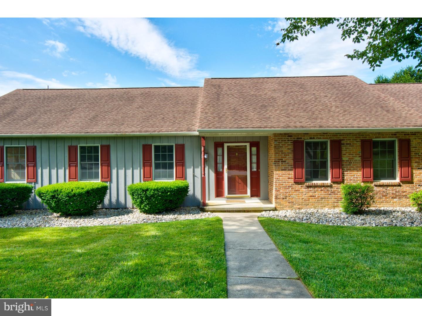 114 Cameron Drive Hockessin, DE 19707 - Photo 2 of 25