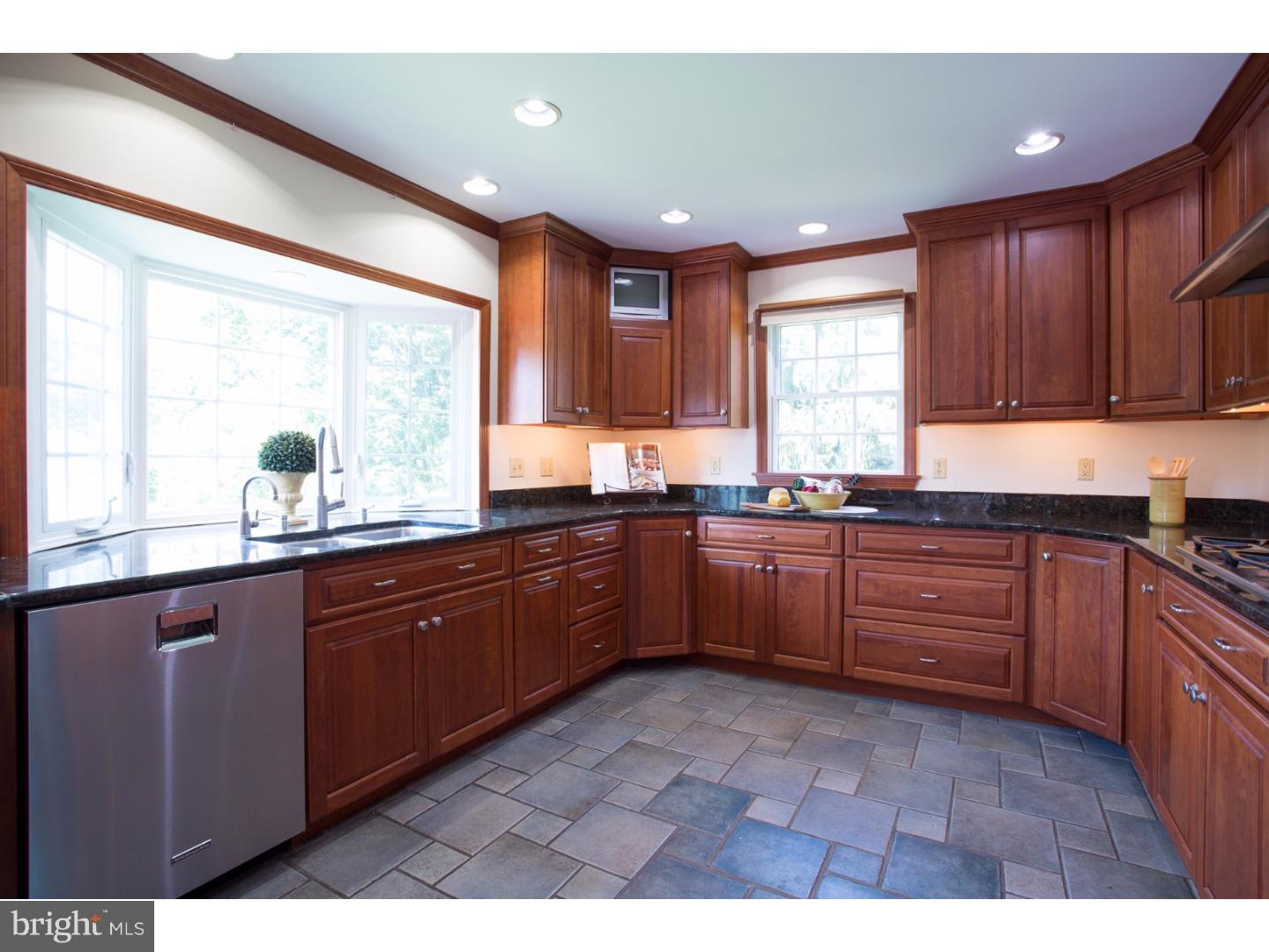 114 Cameron Drive Hockessin, DE 19707 - Photo 11 of 25