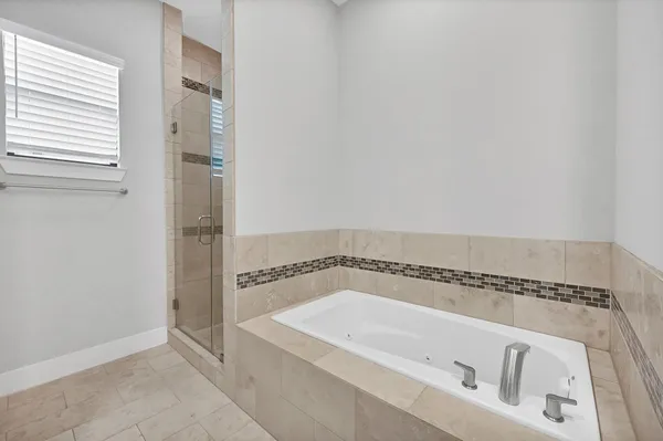 $2,600 | 3306 McKinney Street, Houston, TX 77003