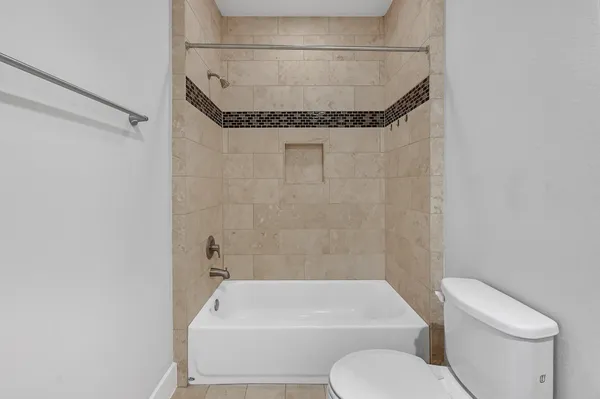 $2,600 | 3306 McKinney Street, Houston, TX 77003